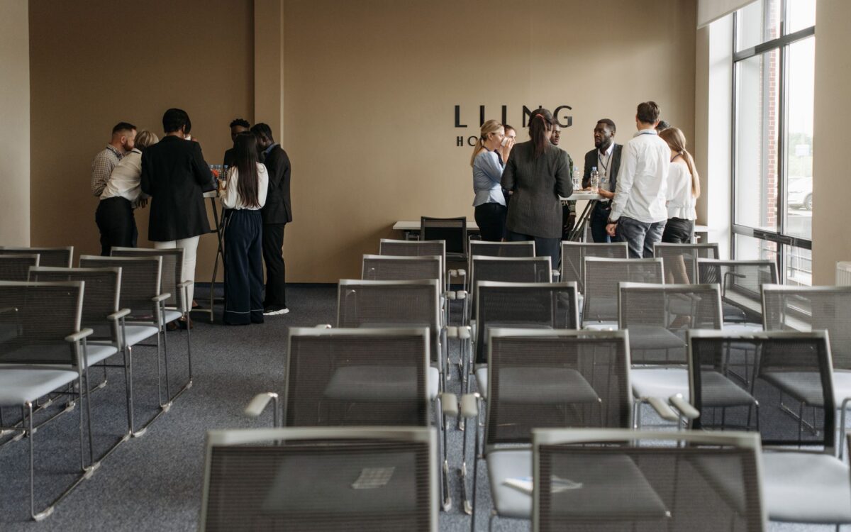 Espaço para eventos corporativos com vista para o mar em Capão da Canoa, ideal para reuniões e workshops à beira-mar